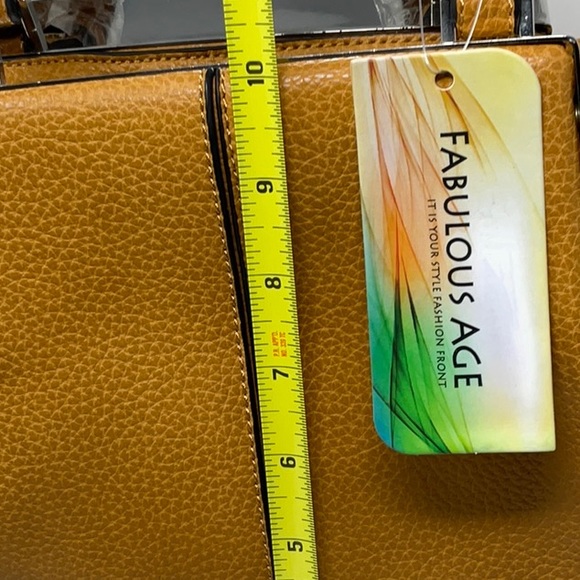 Women’s  large Crossbody handbag - Picture 8 of 13